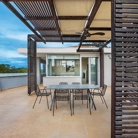 פאליאורי Agreste Luxury Apartments מראה חיצוני תמונה
